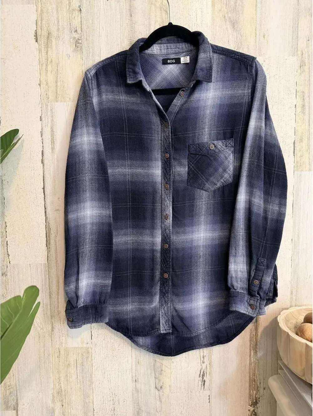 BDG Women's Medium Blue Plaid Button Down Flannel Shirt - Picture 2 of 12